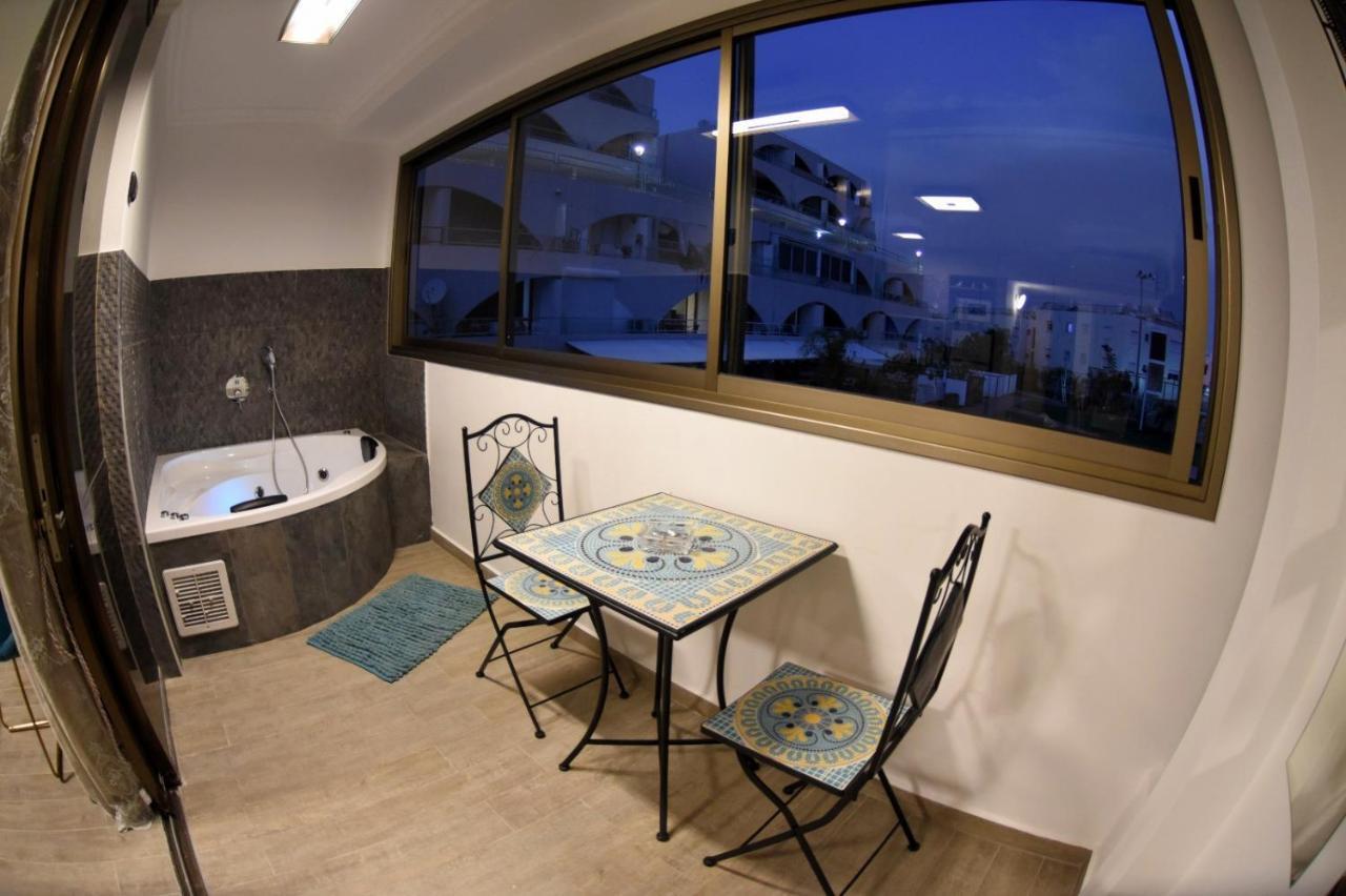 Luxury Suite On Lev Eilat With Balcony And Jacuzzi Exteriör bild